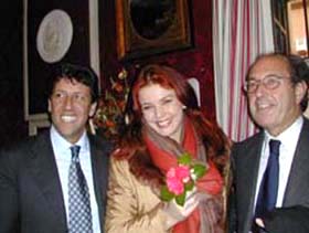 Paola Saluzzi con alla sua sinistra G.Battistoni