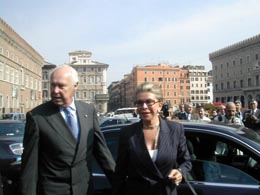  17 Maggio 2003 I Savoia a Piazza Venezia -F.to M.R.Sangiuolo 