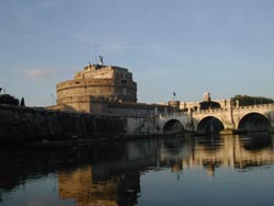 Castel  S.Angelo visto dal Tevere