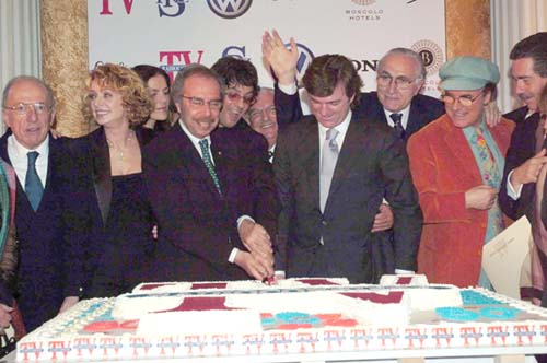  da sinistra: F.Confalonieri - E.Bonaccorti - F.Cattaneo 4° da sinistra  accanto a Pippo Baudo4° da destra  